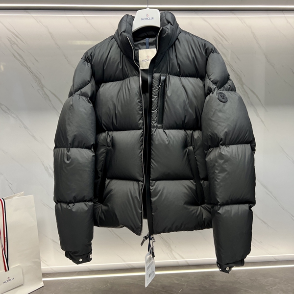 ハイクオリティダウンジャケット素材ディテール